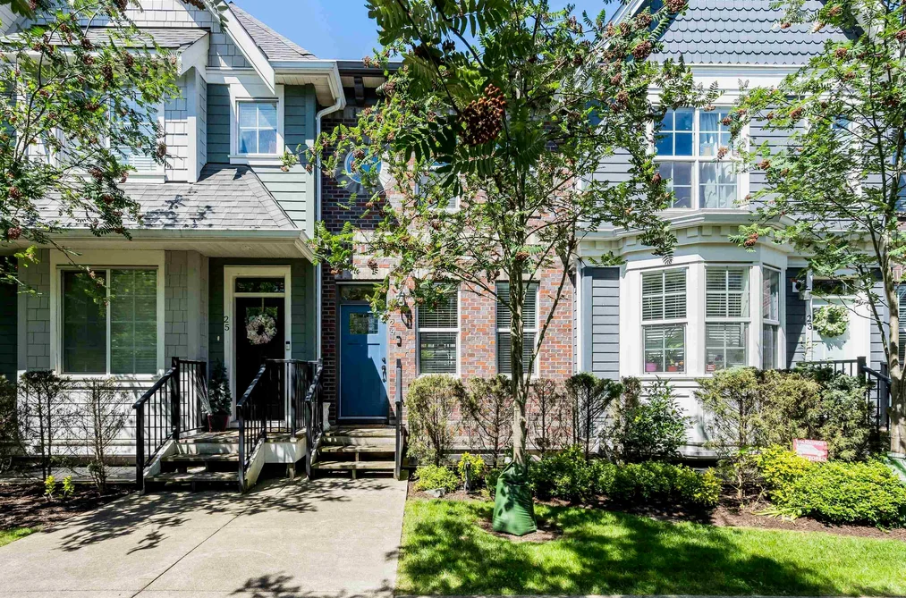 Townhouse for sale at 24 45462 Tamihi Way Chilliwack British Columbia - MLS: R3137201