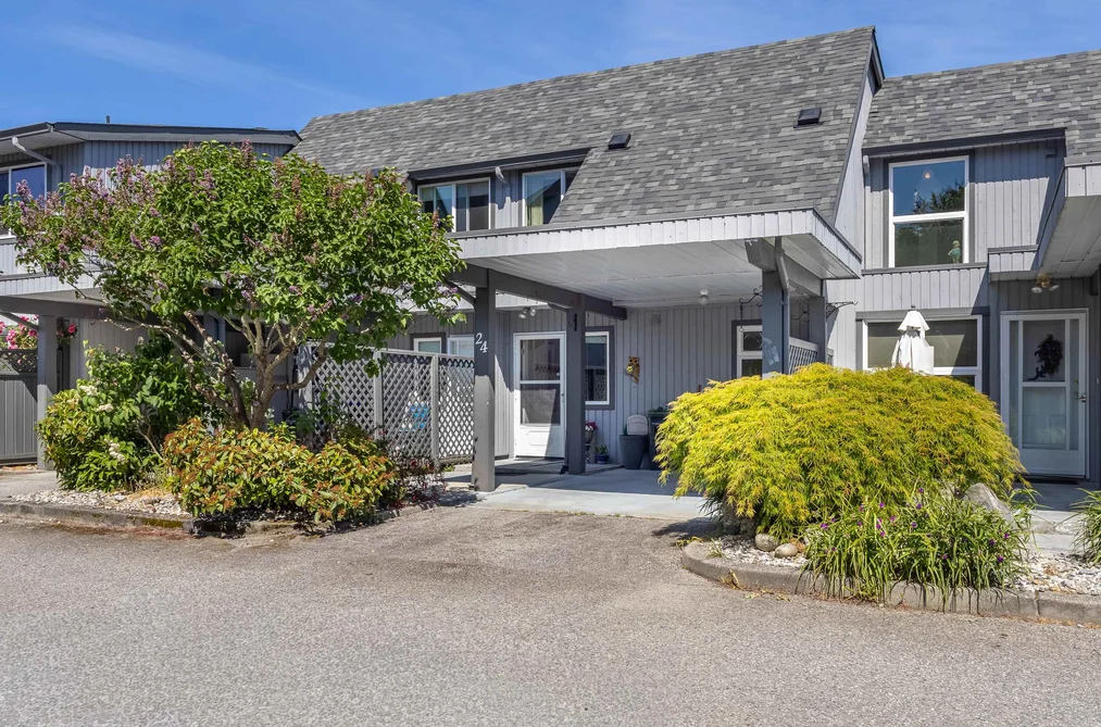 Condo for sale at 24 5761 Wharf Avenue Sechelt British Columbia - MLS: R3127493