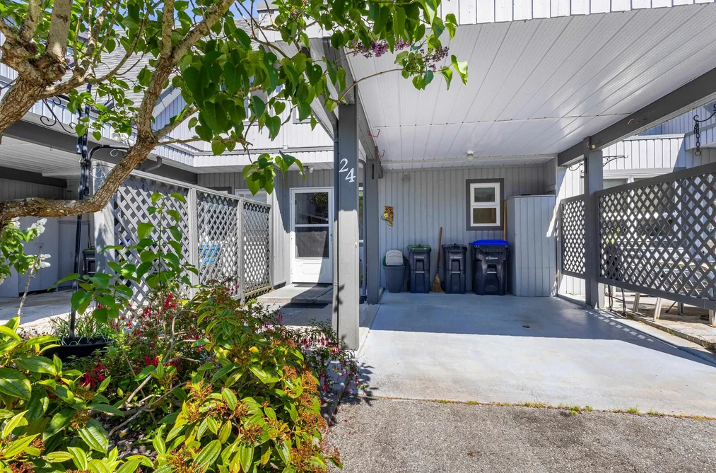 24 5761 WHARF AVENUE, Sechelt BC V7Z 0J4, Sechelt BC — Residential for Sale - Photo 2