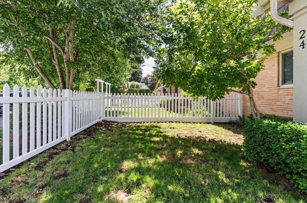 24 5851 COWICHAN STREET, Chilliwack BC V2R 0J7, Chilliwack BC — Residential for Sale — Photo 8 of 38