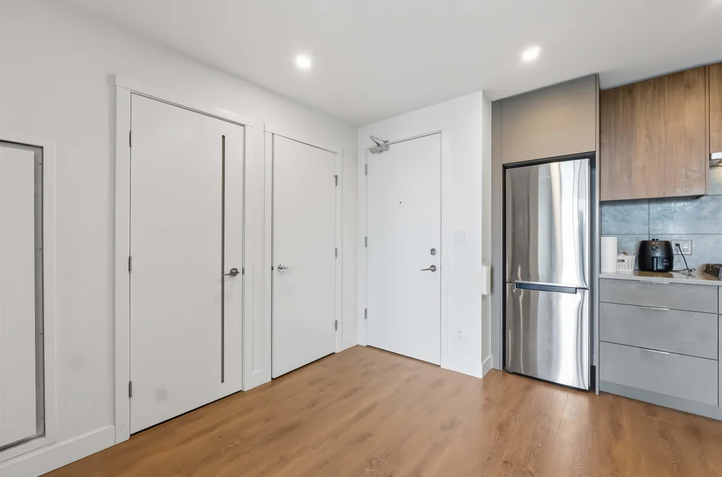 2401 13359 OLD YALE ROAD, Surrey BC V3T 0S4, Surrey BC — Residential for Sale - Photo 3