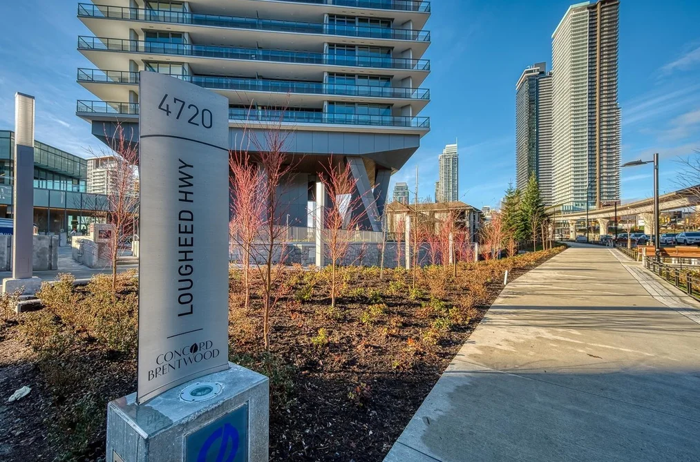 2401 4720 LOUGHEED HIGHWAY, Burnaby BC V5C 0M8, Burnaby BC — Residential for Sale - Photo 2