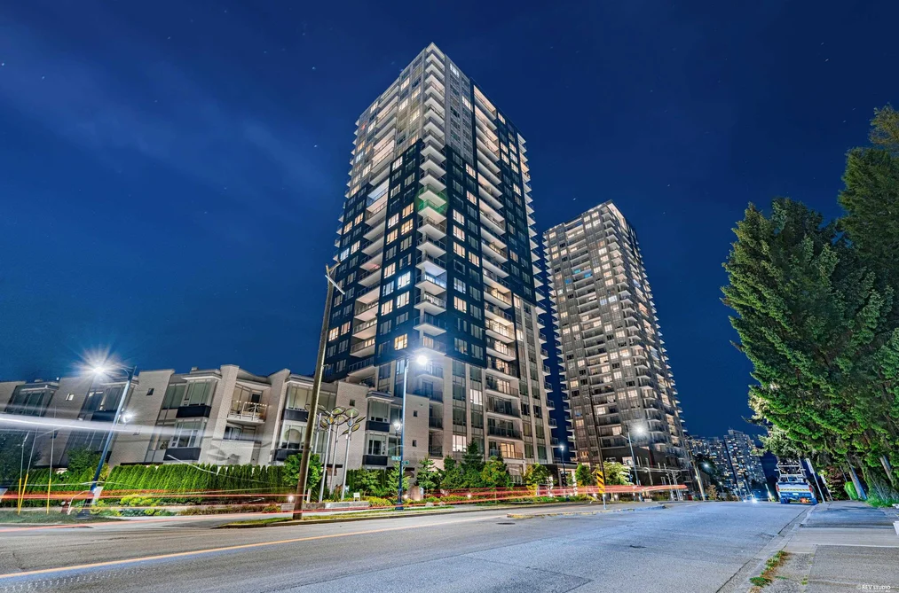 Condo for sale at 2402 13359 Old Yale Road Surrey British Columbia - MLS: R3151349