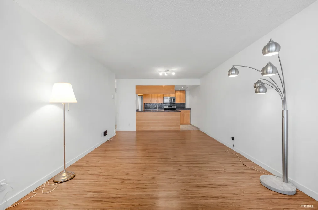 2402 9521 CARDSTON COURT, Burnaby BC V3N 4R8, Burnaby BC — Residential for Sale - Photo 3