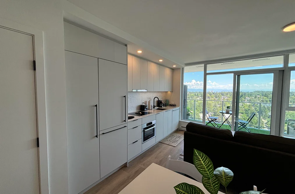 Condo for sale at 2403 13685 102 Avenue Surrey British Columbia - MLS: R3108581