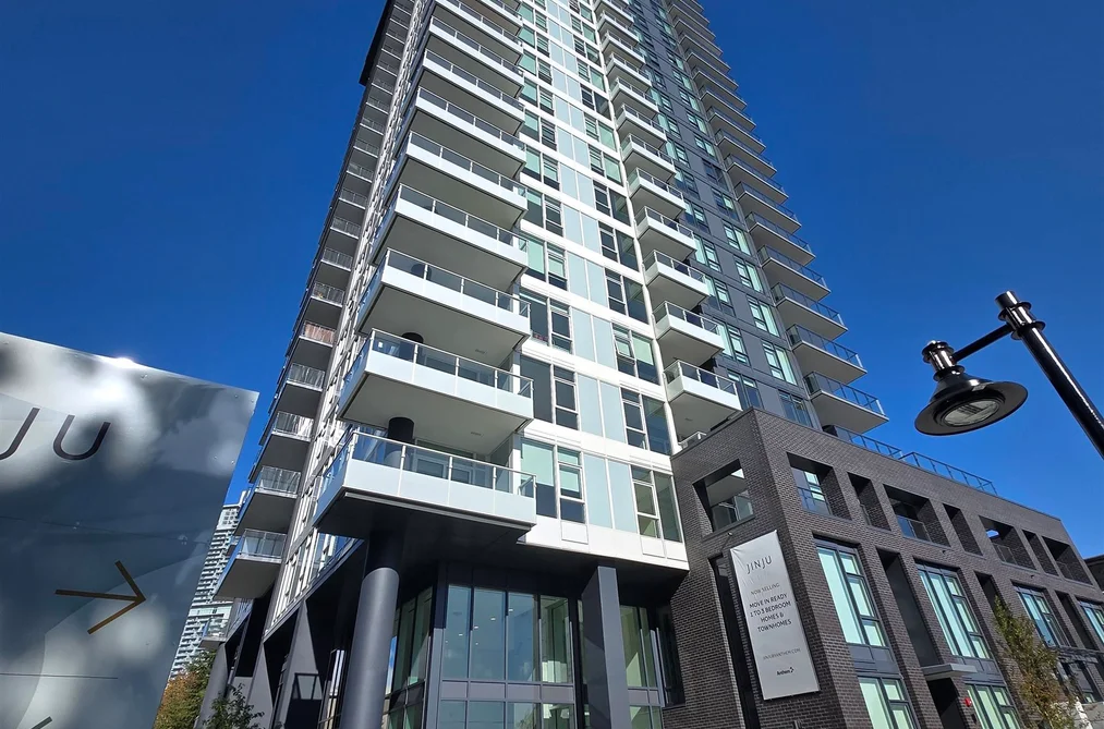 Condo for sale at 2403 537 Cottonwood Avenue Coquitlam British Columbia - MLS: R3059539