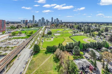10777 University Dr Unit 2404, Surrey, BC - MLS: R3093227