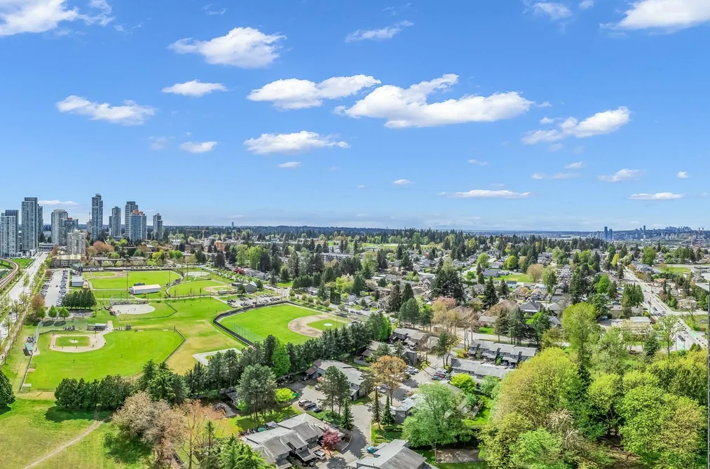 2404 10777 UNIVERSITY DRIVE, Surrey BC V3T 0E6, Surrey BC — Residential for Sale - Photo 4