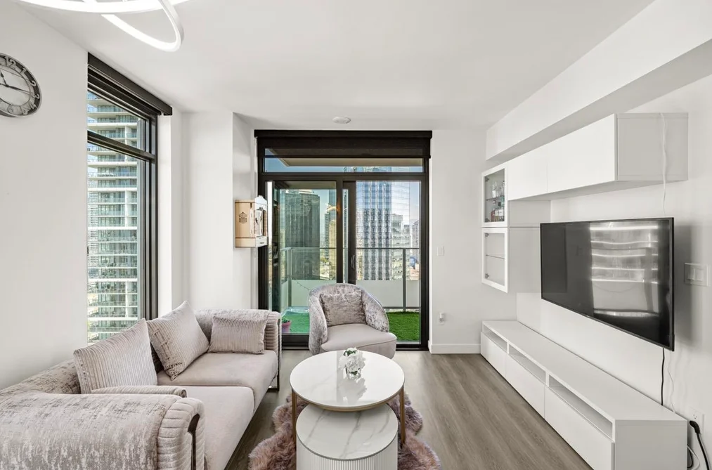 Condo for sale at 2404 6608 Sussex Avenue Burnaby British Columbia - MLS: R3158807
