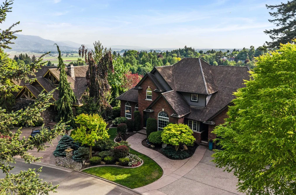 2405 CRANBERRY COURT, Abbotsford BC V3G 2W8, Abbotsford BC — Residential for Sale - Photo 2