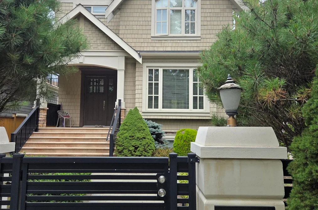 House for sale at 2405 W 51st Avenue Vancouver British Columbia - MLS: R3158103