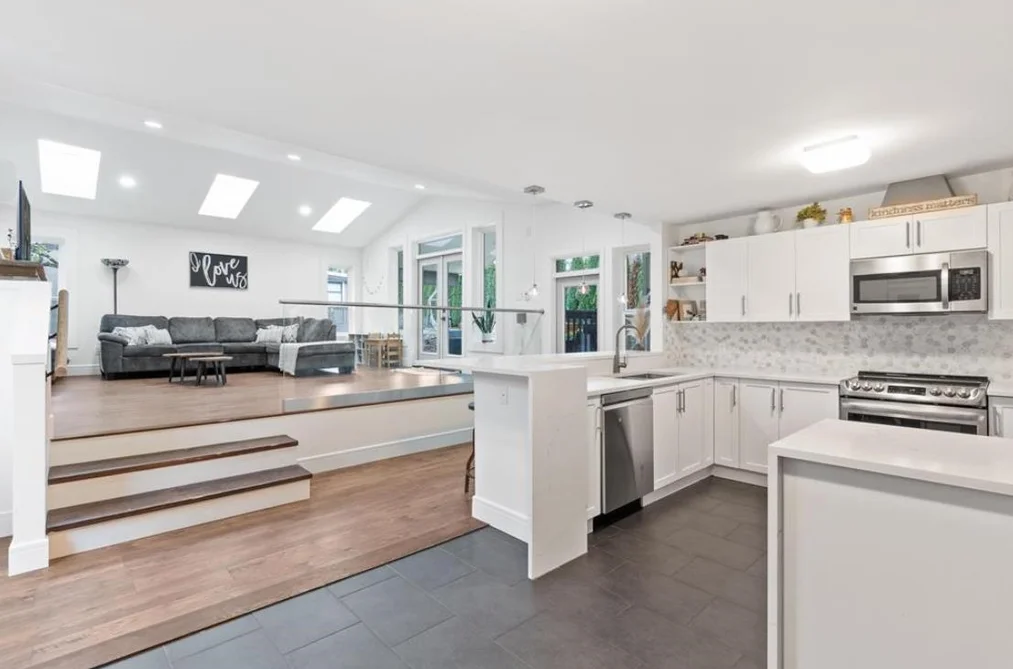 24055 FERN CRESCENT, Maple Ridge BC V4R 2S1, Maple Ridge BC — Residential for Sale - Photo 5