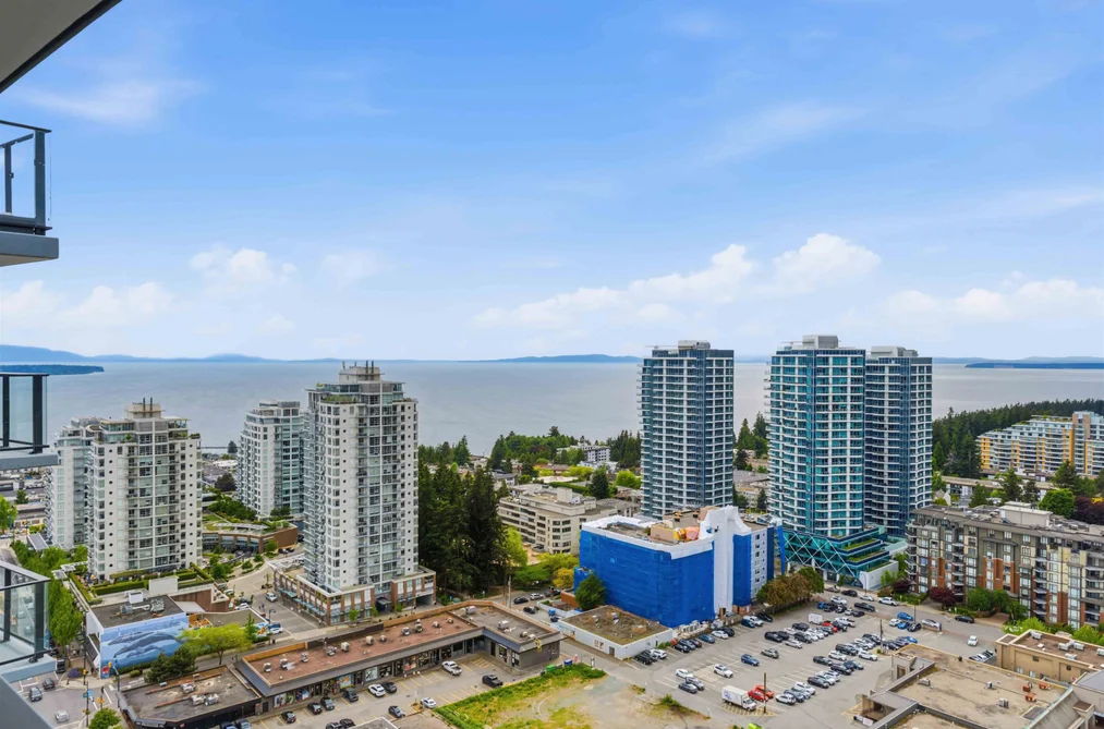 Condo for sale at 2406 1588 Johnston Road Surrey British Columbia - MLS: R3125793