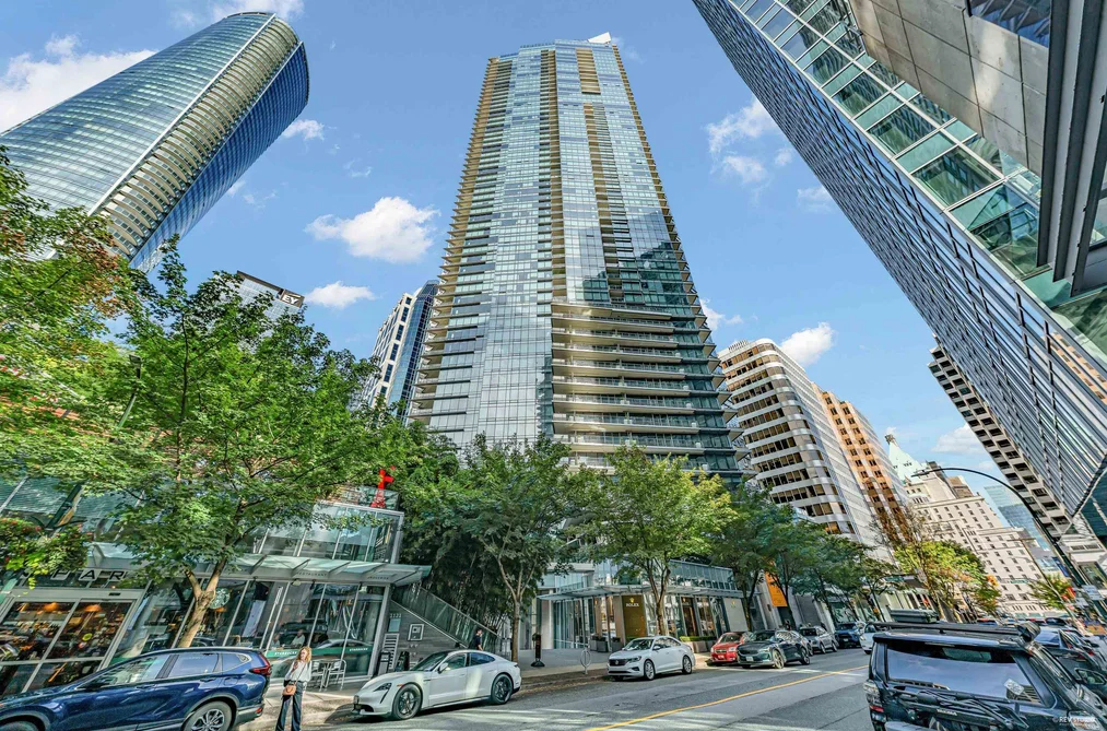 Condo for sale at 2407 1111 Alberni Street Vancouver British Columbia - MLS: R3130284