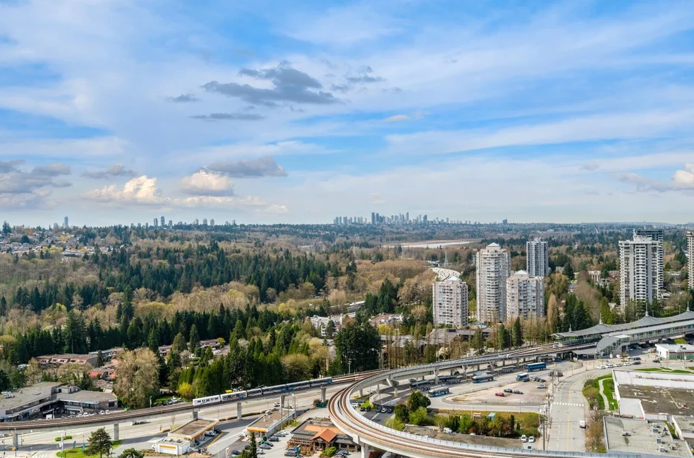 2408 450 WESTVIEW STREET, Coquitlam BC V3K 6C3, Coquitlam BC — Residential for Sale - Photo 2