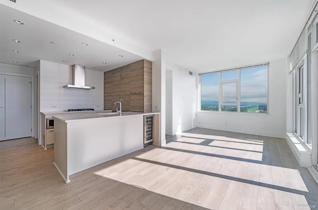 Condo for sale at 2408 7388 Kingsway Burnaby British Columbia - MLS: R3167331
