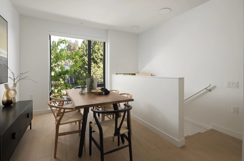 2408 E 12TH AVENUE, Vancouver BC V5N 0E3, Vancouver BC — Residential for Sale - Photo 3
