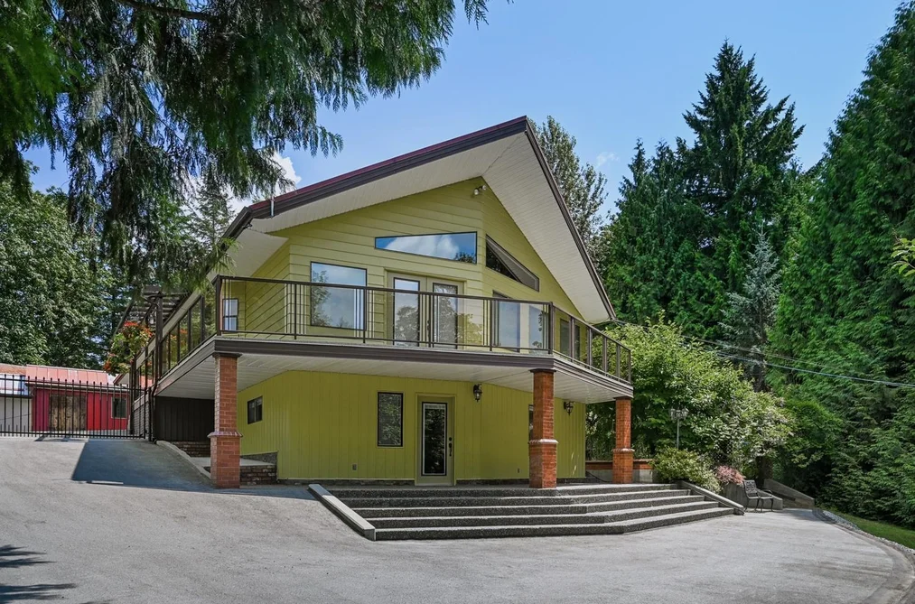 House for sale at 24089 Lougheed Highway Maple Ridge British Columbia - MLS: R3145415