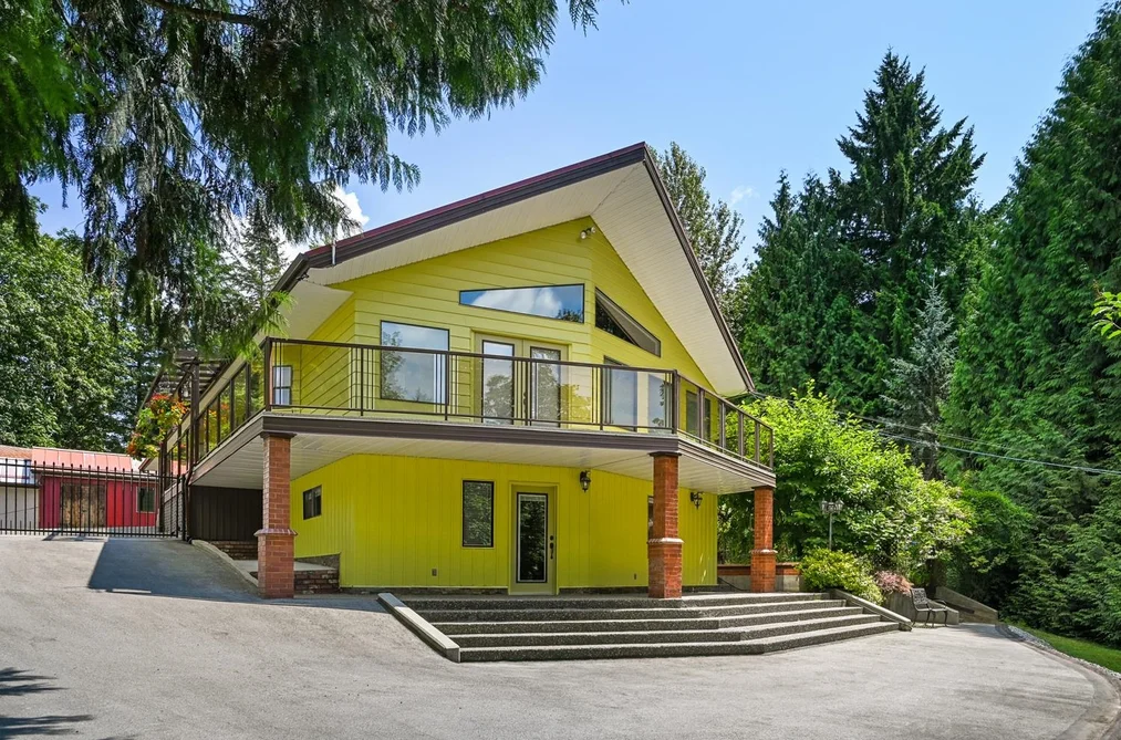 House for sale at 24089 Lougheed Highway Maple Ridge British Columbia - MLS: R3145415