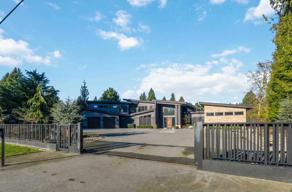 House for sale at 24095 53 Avenue Langley British Columbia - MLS: R3083840