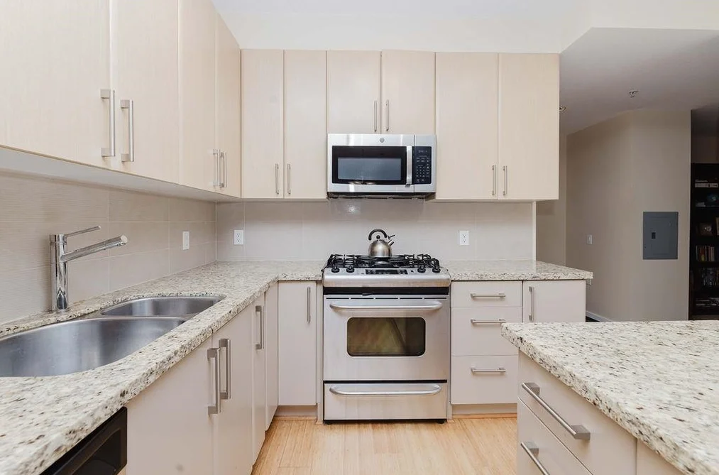 241 5160 DAVIS BAY ROAD, Sechelt BC V7Z 0H3, Sechelt BC — Residential for Sale - Photo 4