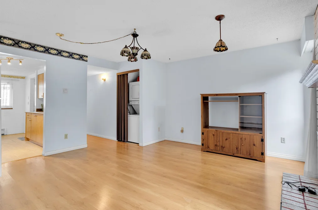 241 7447 140 STREET, Surrey BC V3W 6G5, Surrey BC — Residential for Sale - Photo 3