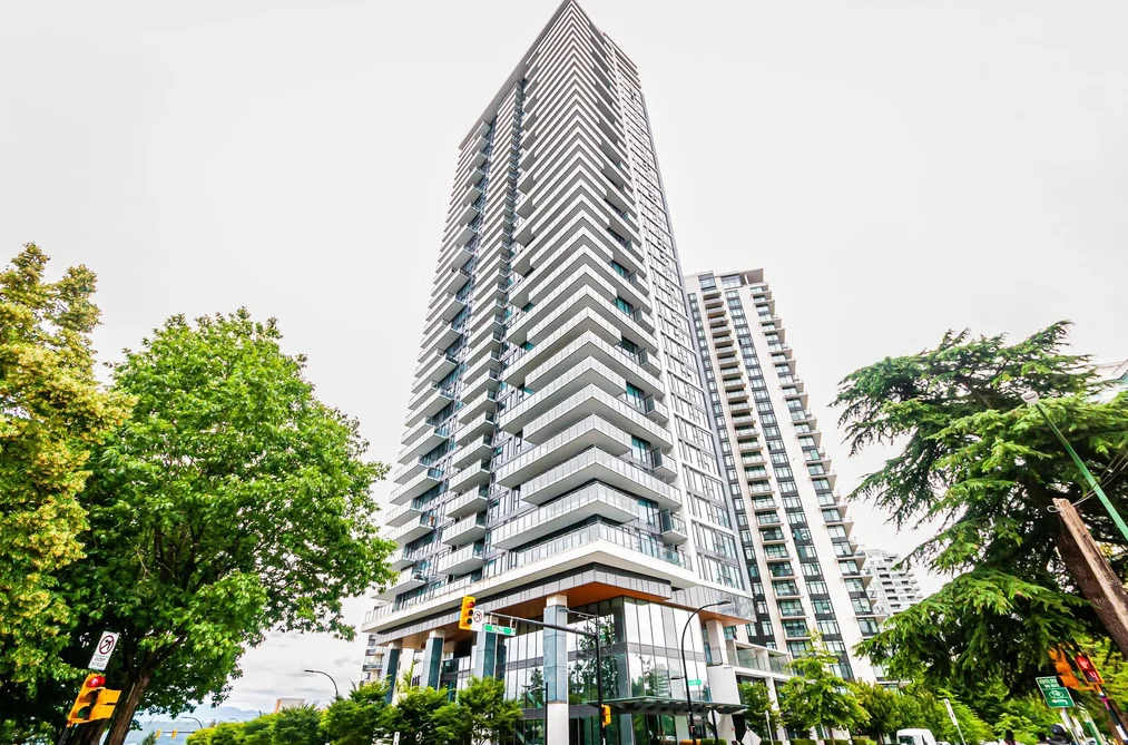 Condo for sale at 2410 4711 Hazel Street Burnaby British Columbia - MLS: R3146870