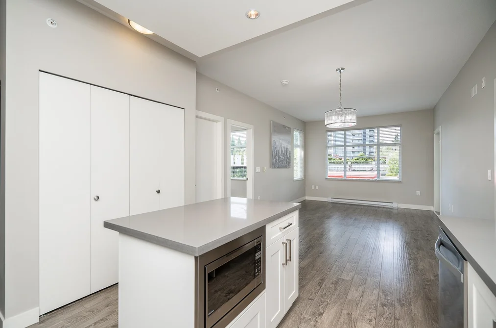2410 963 CHARLAND AVENUE, Coquitlam BC V3K 0E2, Coquitlam BC — Residential for Sale - Photo 2