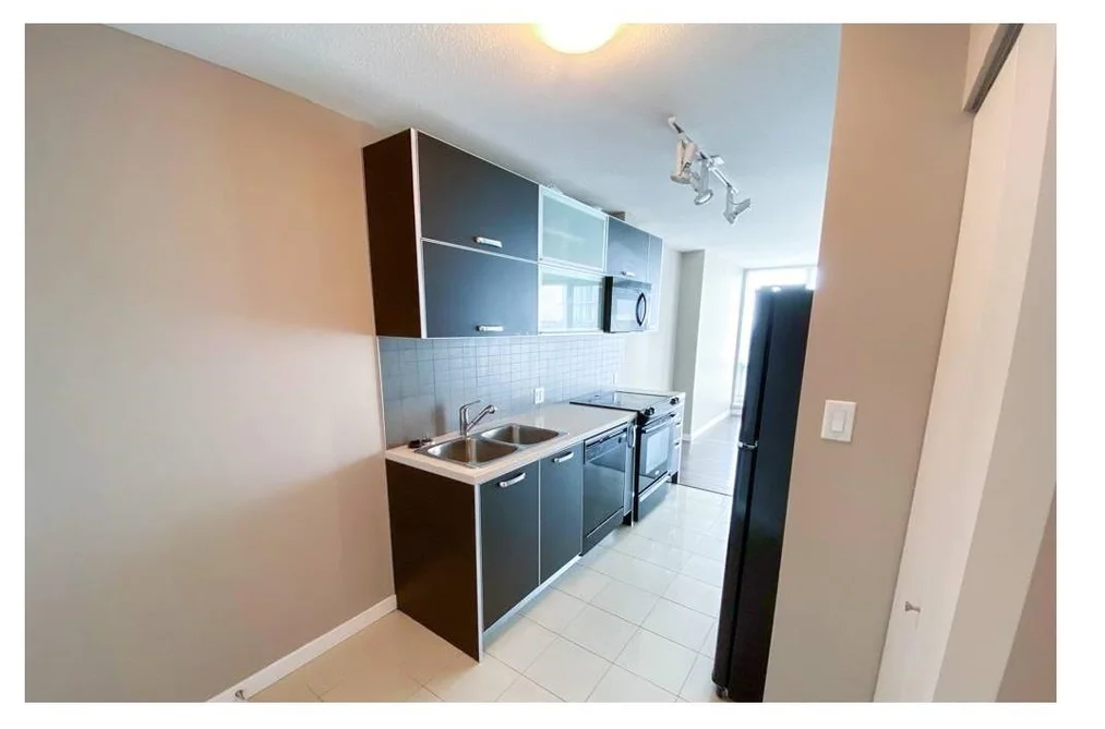 2410 9981 WHALLEY BOULEVARD, Surrey BC V3T 0G6, Surrey BC — Residential for Sale - Photo 2
