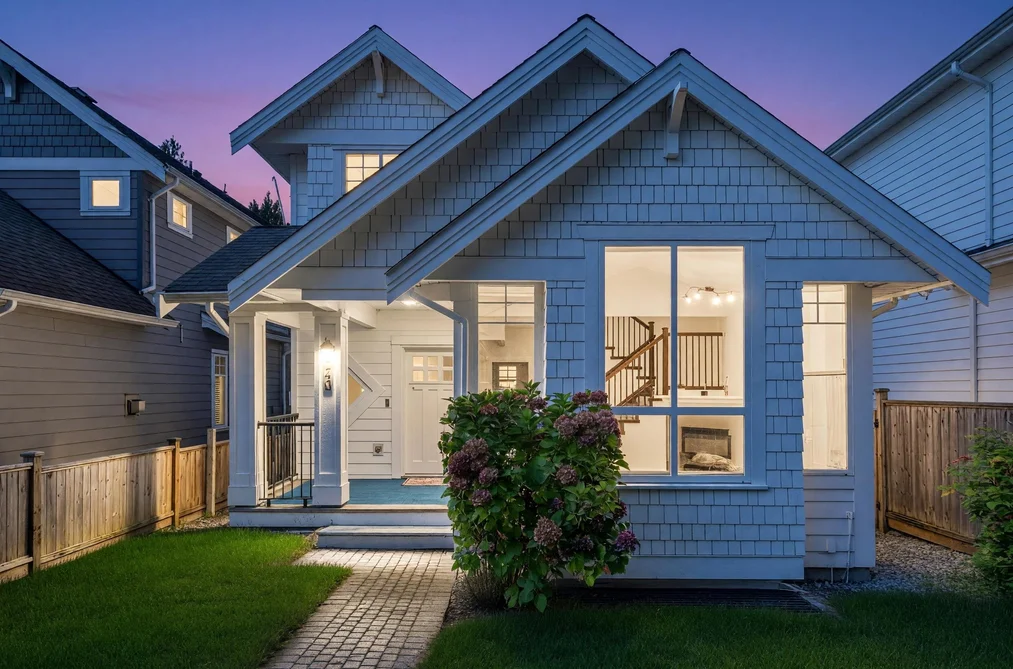 2411 George St, North Vancouver, BC - MLS: R3174964