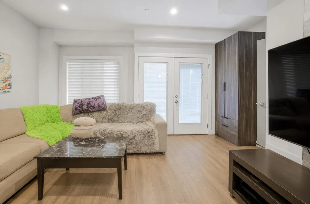 2412 DUNDAS STREET, Vancouver BC V5K 1P6, Vancouver BC — Residential for Sale - Photo 2