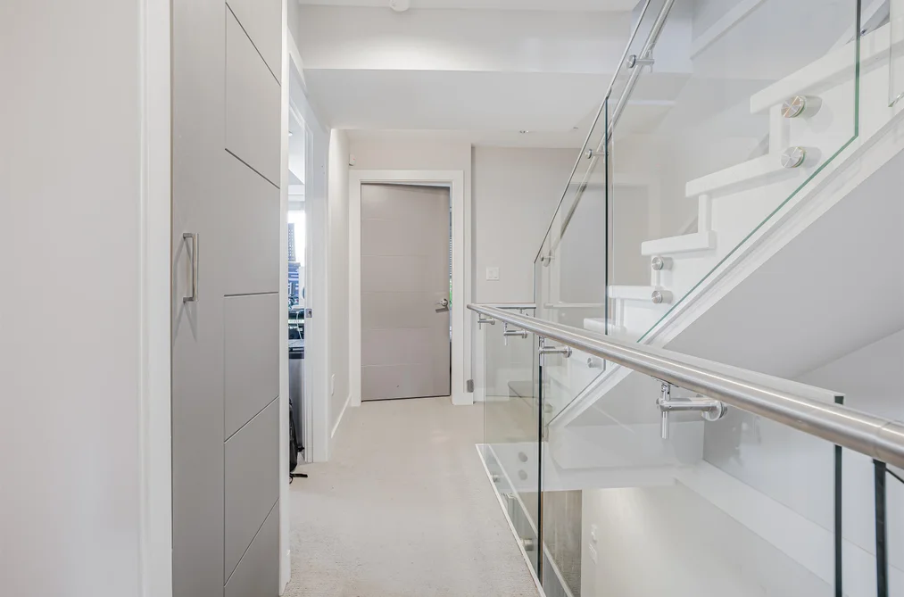 2412 DUNDAS STREET, Vancouver BC V5K 1P6, Vancouver BC — Residential for Sale — Photo 8 of 13