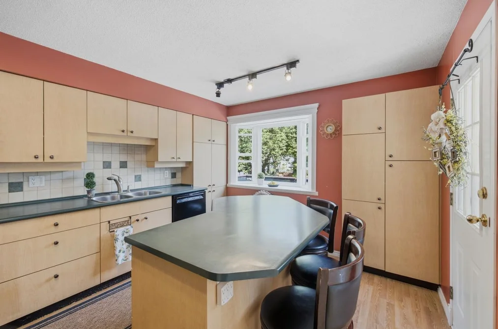 2413 SCOTT PLACE, Port Coquitlam BC V3B 2E6, Port Coquitlam BC — Residential for Sale — Photo 8 of 21