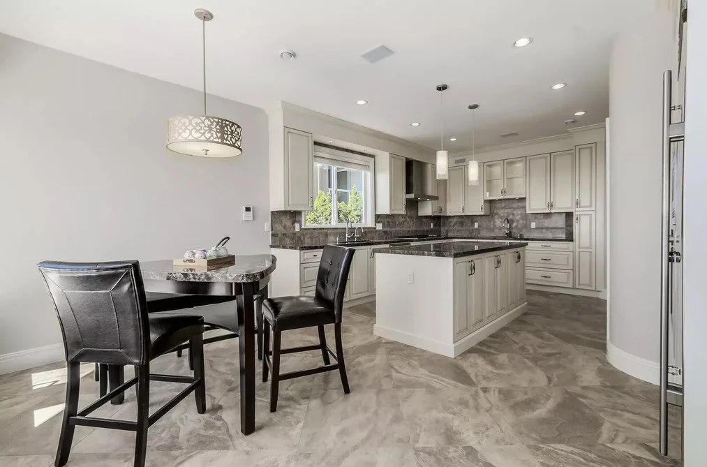 2417 SKILIFT ROAD, West Vancouver BC V7S 2T5, West Vancouver BC — Residential for Sale — Photo 8 of 24