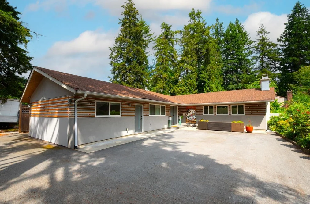 House for sale at 2420 Edgemont Boulevard North Vancouver British Columbia - MLS: R3147372