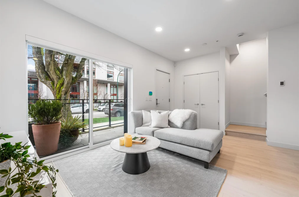 2421 GRANT STREET, Vancouver BC V5K 3G5, Vancouver BC — Residential for Sale — Photo 9 of 28