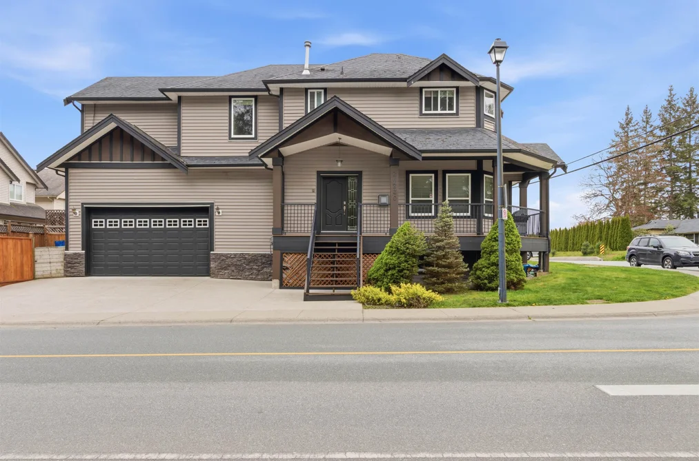 House for sale at 24230 104 Avenue Maple Ridge British Columbia - MLS: R3116296