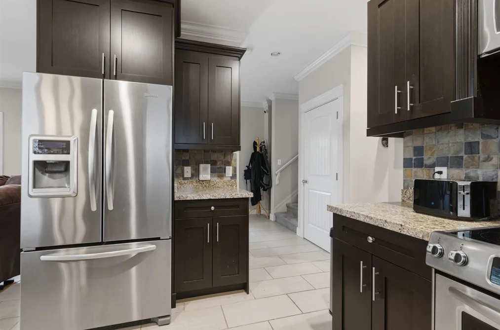 24230 104 AVENUE, Maple Ridge BC V2W 0E4, Maple Ridge BC — Residential for Sale - Photo 3