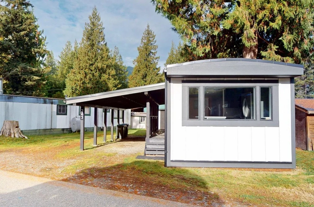 243-1830 Mamquam Road, Squamish, BC - Manufactured Home for Sale - Photo 2 of 29 243-1830 Mamquam Road, Squamish, BC - Manufactured Home for Sale - Photo 2 of 29
