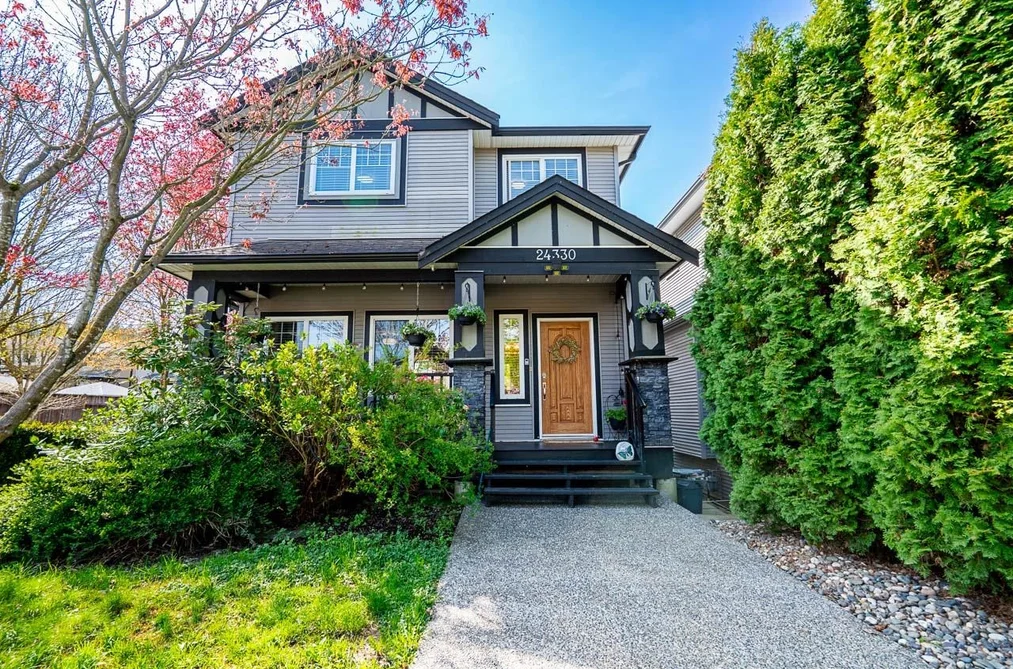 House for sale at 24330 102 Avenue Maple Ridge British Columbia - MLS: R3114497