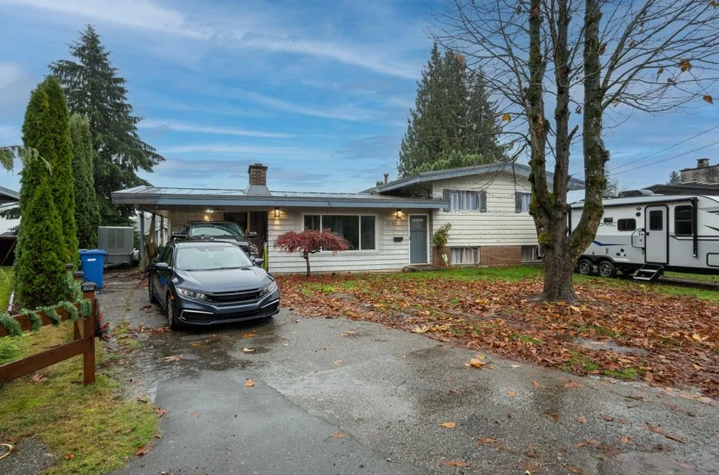 2436 RIDEAU STREET, Abbotsford BC V2T 3N4, Abbotsford BC — Residential for Sale - Photo 2