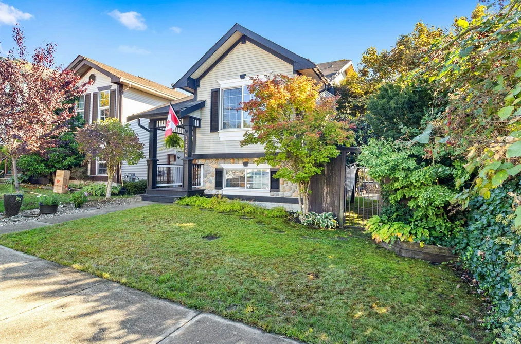 24366 102 Avenue, Maple Ridge, BC - MLS: R3180009 - Photo 4 24366 102 Avenue, Maple Ridge, BC - MLS: R3180009 - Photo 4