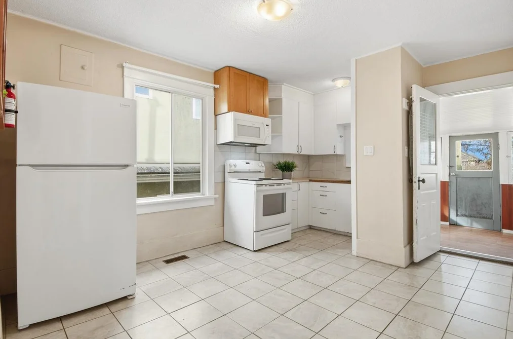 2437 E 22ND AVENUE, Vancouver BC V5M 2X4, Vancouver BC — Residential for Sale - Photo 3