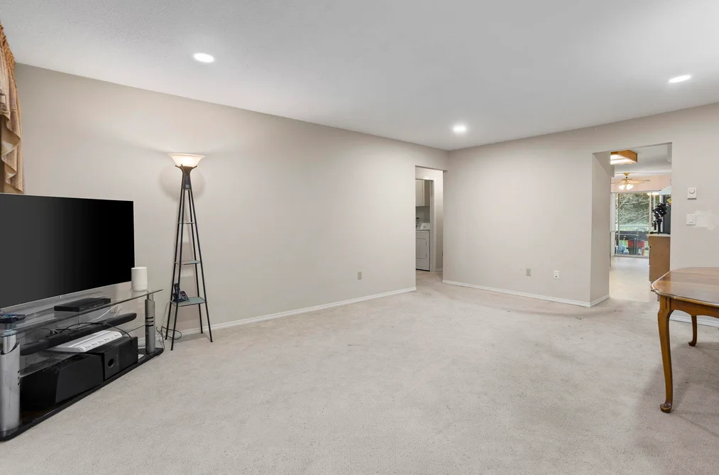 244 32691 GARIBALDI DRIVE, Abbotsford BC V2T 5T7, Abbotsford BC — Residential for Sale - Photo 5