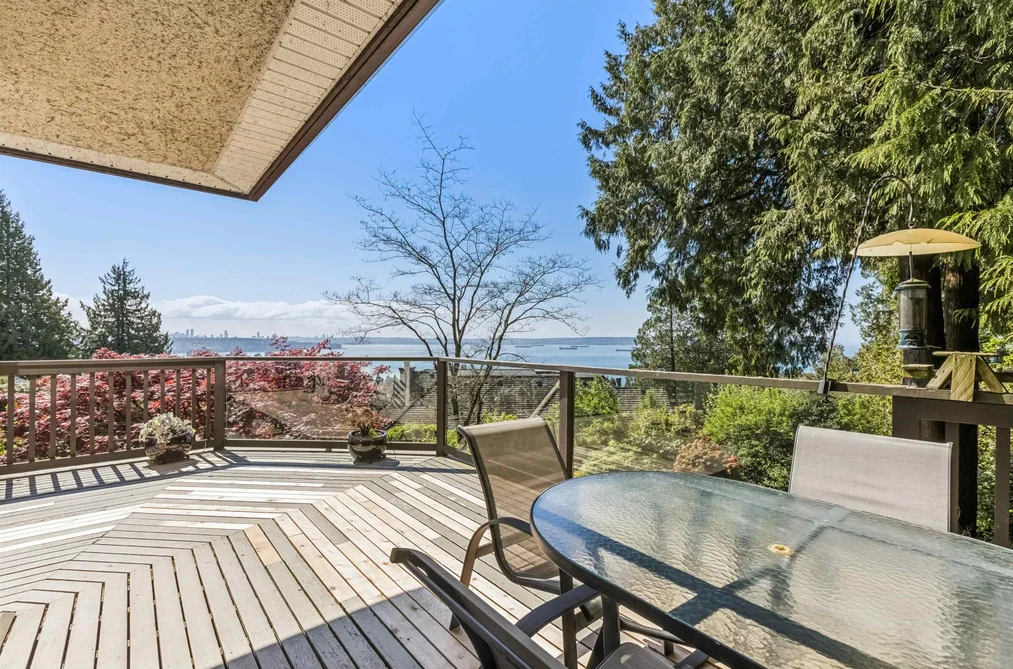 2440 QUEENS AVENUE, West Vancouver BC V7V 2Y6, West Vancouver BC — Residential for Sale - Photo 2
