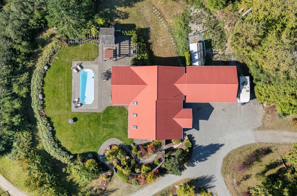 2440 SUNSHINE COAST HIGHWAY, Roberts Creek BC V0N 2W5, Roberts Creek BC — Residential for Sale - Photo 3