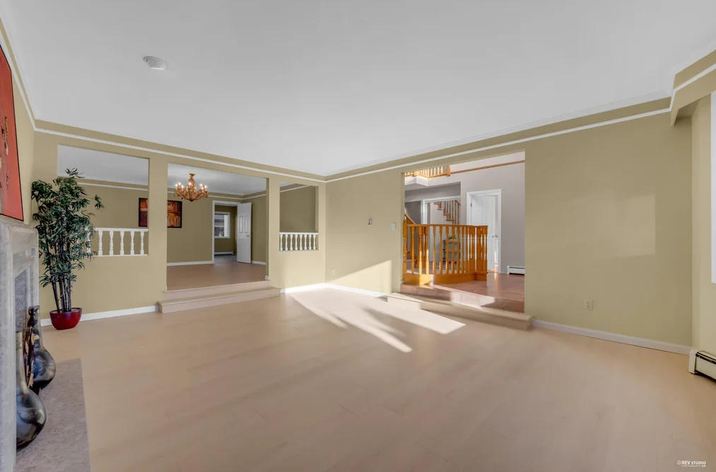 2445 W 19TH AVENUE, Vancouver BC V6L 1C8, Vancouver BC — Residential for Sale - Photo 4