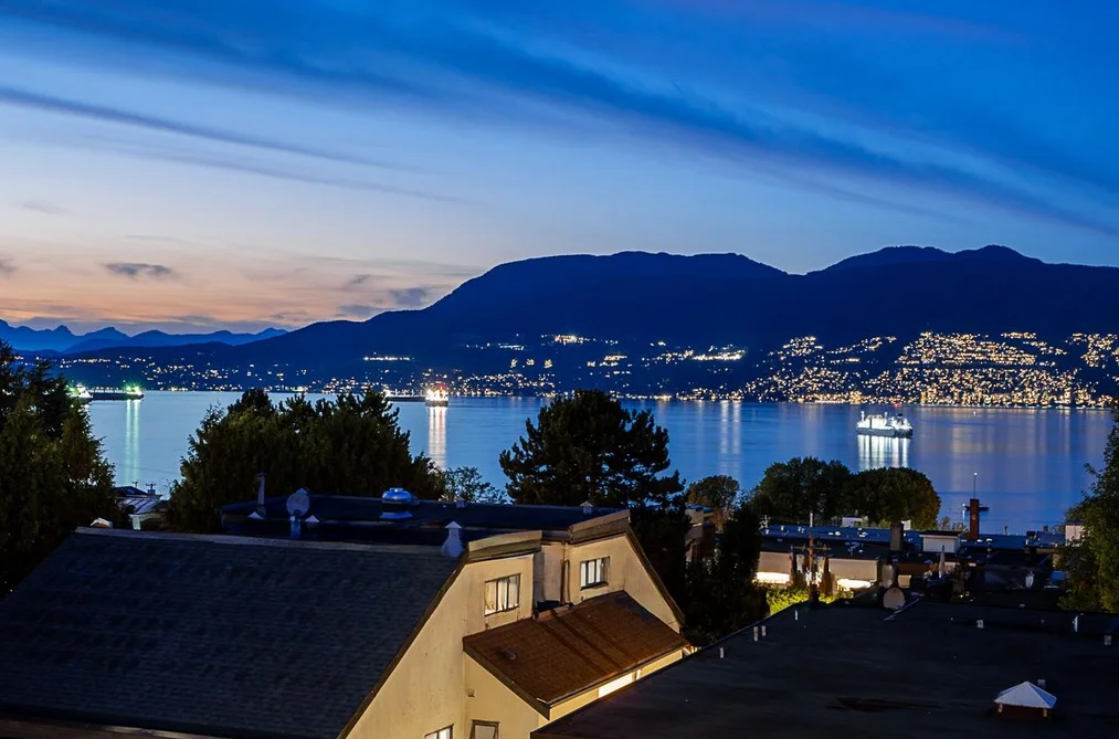Townhouse for sale at 2445 W 1st Avenue Vancouver British Columbia - MLS: R3164843
