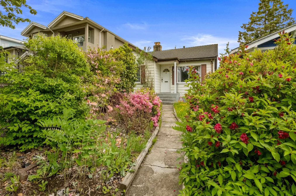 2448 EAST 29TH AVENUE, Vancouver BC V5R 1T9, Vancouver BC — Residential for Sale - Photo 2