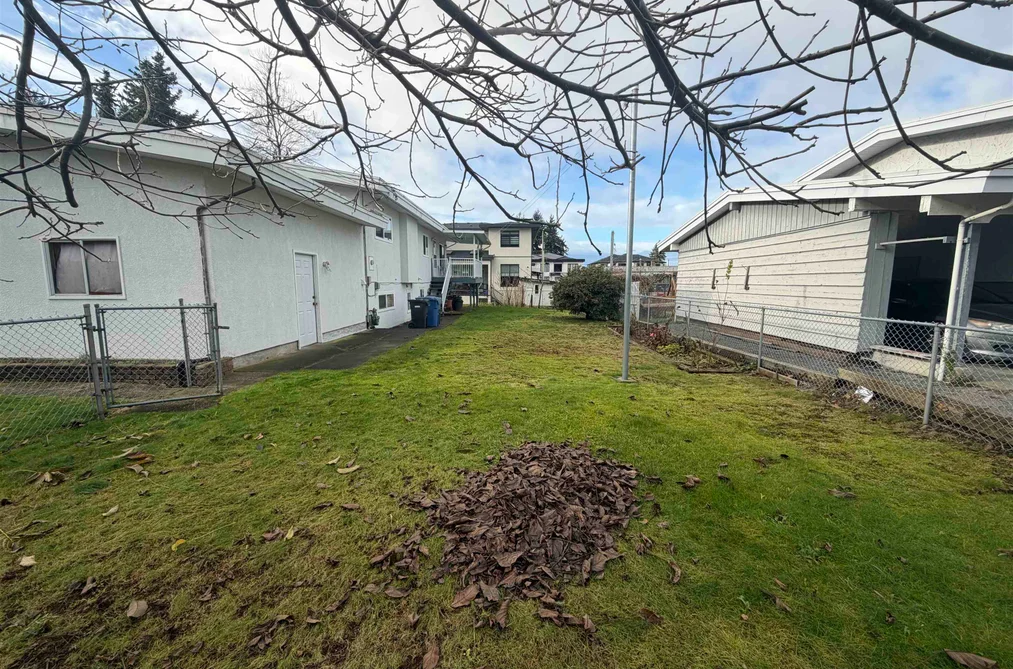 2449 ADELAIDE STREET, Abbotsford BC V2T 3L9, Abbotsford BC — Residential for Sale - Photo 6